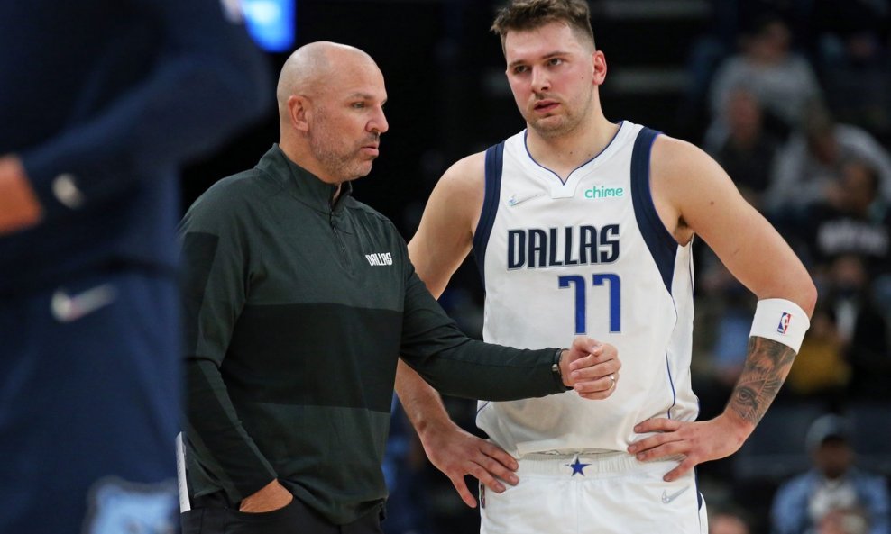 Luka Dončić i trener Jason Kidd