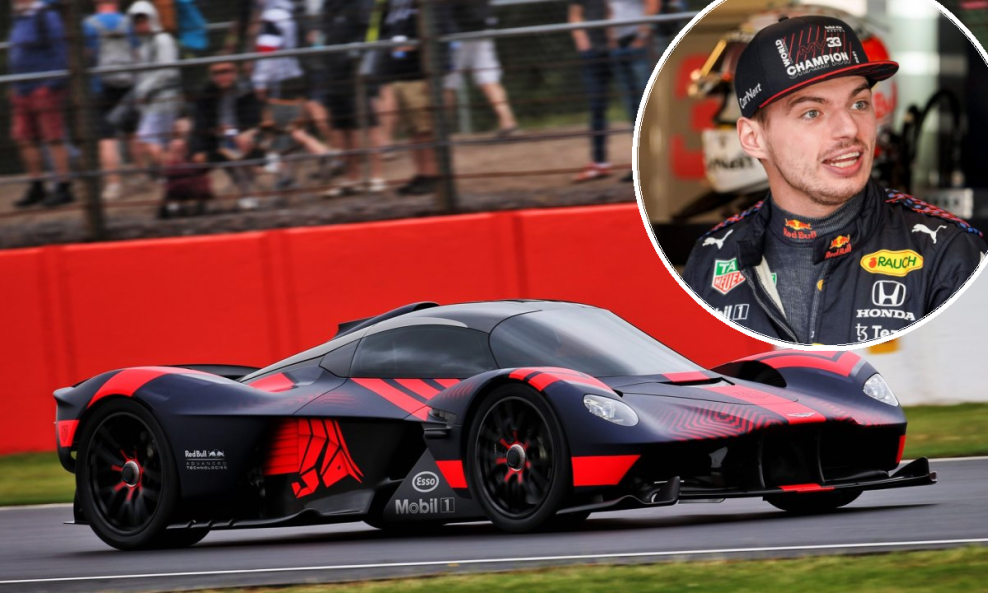 Max Verstappen i Aston Martin Valkyrie