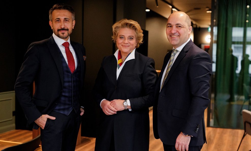 Uprava KentBank, Hasan Ecesoy, Aleksandra Cvetković i Damir Brkić