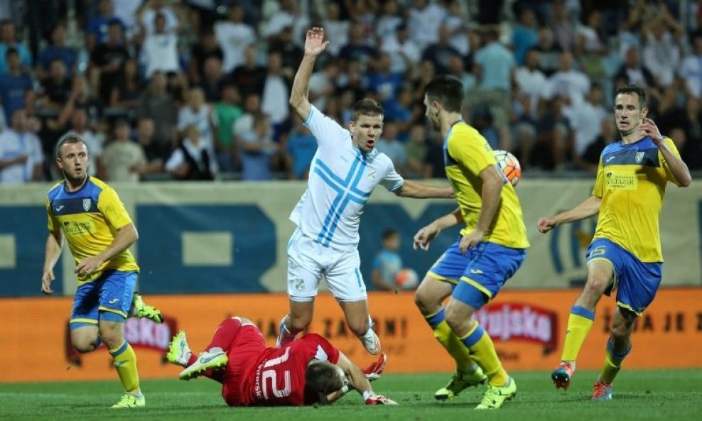 Rijeka - Inter Roman Bezjak, Mislav Komorski 