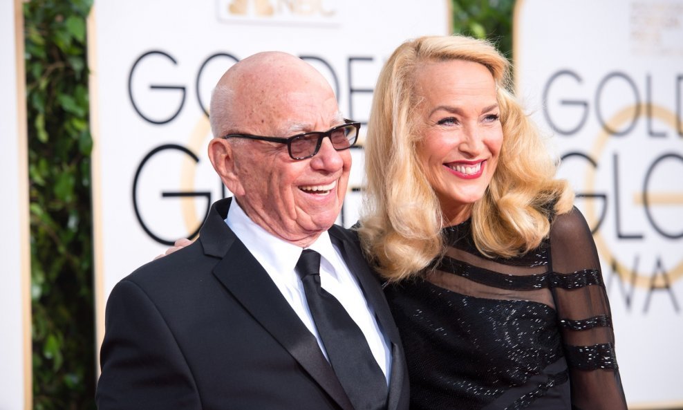 Jerry Hall i Rupert Murdoch u vezi su od listopada 2015. 