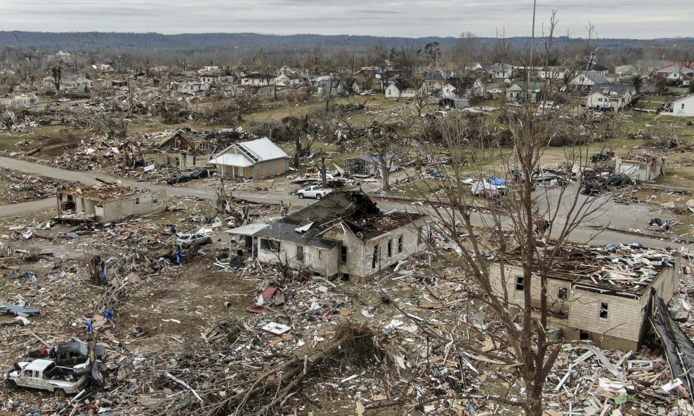 Posljedice tornada koji je u prosincu pogodio još jednu državu u srednjem dijelu SAD-a, Kentucky