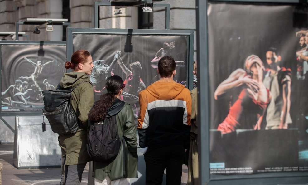 Na Korzu otvorena izložba fotografija o riječkom Baletu