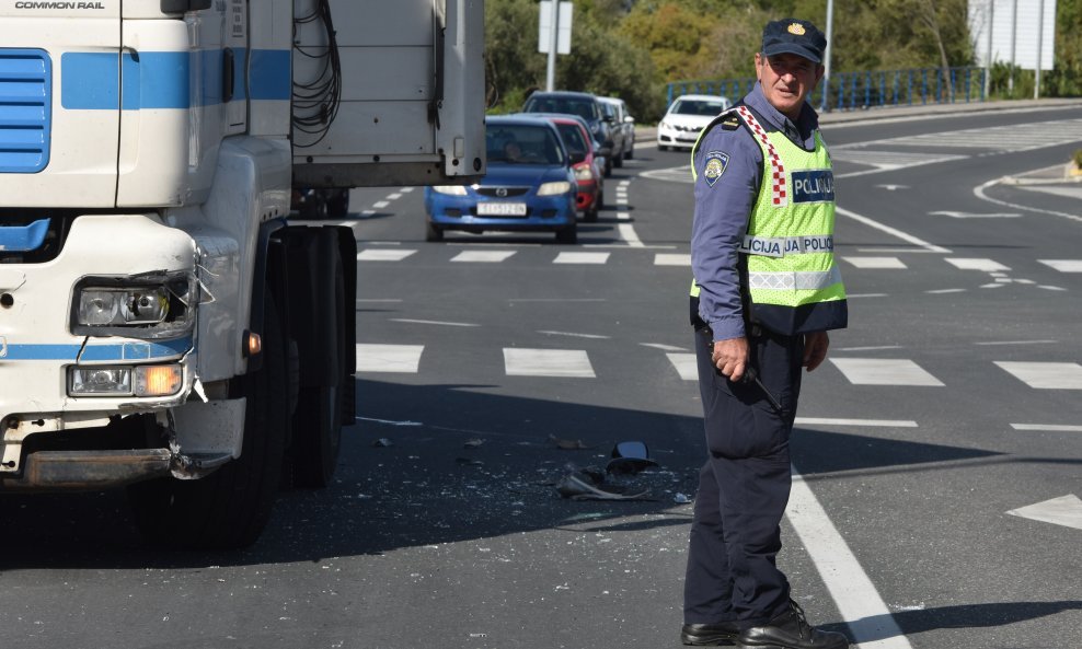 U Senju Ulovljen Recidivist: Uporno Vozi Iako Mu Je Trajno Poništena ...