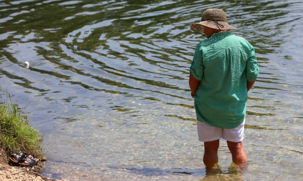 Stiže Vrhunac Toplinskog Vala: Liječnica Savjetuje Kako Se Zaštiti Od ...