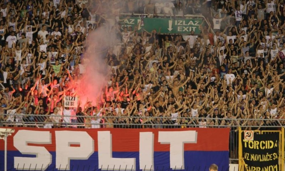 Torcida na tribinama