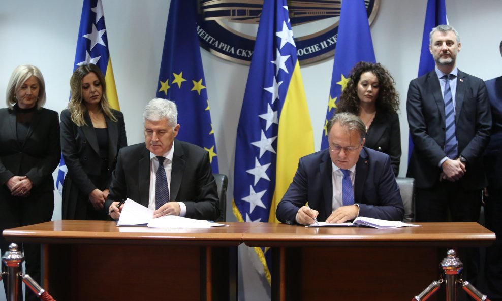 Potpisivanje koalicijskog sporazuma u Sarajevu