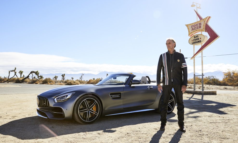 Peter Fonda u oglasu za Mercedes AMG GT Roadster