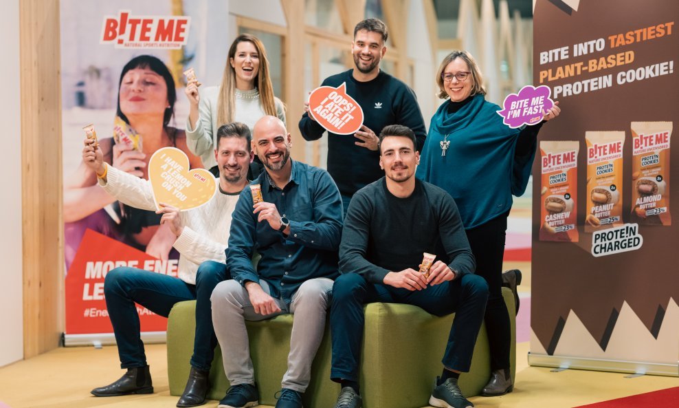 BiteMe slijeva nadesno: Martin Kandus - CFO i suosnivač, Anja Žeželj - community manager, Edo Mujkić - CEO i suosnivač, Luka Mujkić – CMO i suosnivač, Jan Bakija - business & sales development, Petra Mihalić - CPO i suosnivač