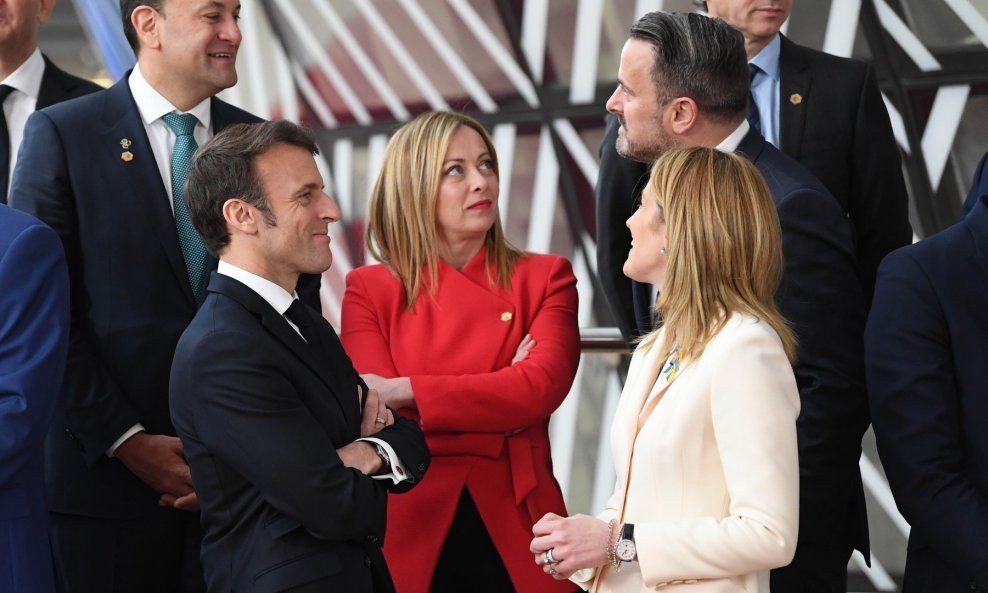 Emmanuel Macron i Giorgia Meloni