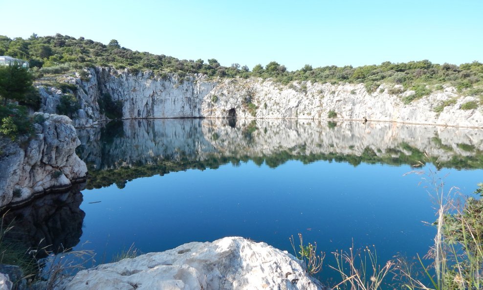 Jezero Zmajevo oko