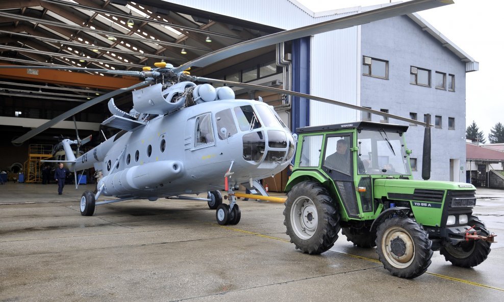 Arhivska fotografija / Helikopter Mi-8 u Zrakoplovno-tehničkom centru