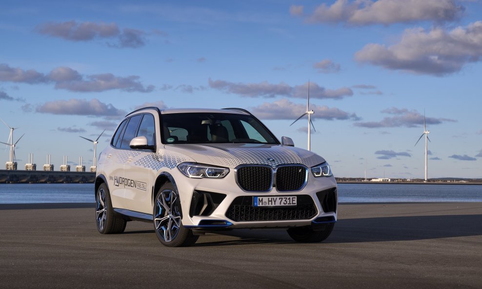 BMW iX5 Hydrogen: pilot flota izlazi na cestu