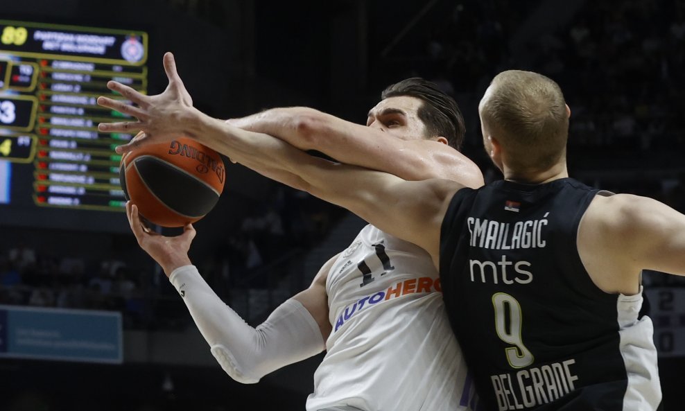 Mario Hezonja vs. Alen Smailagić