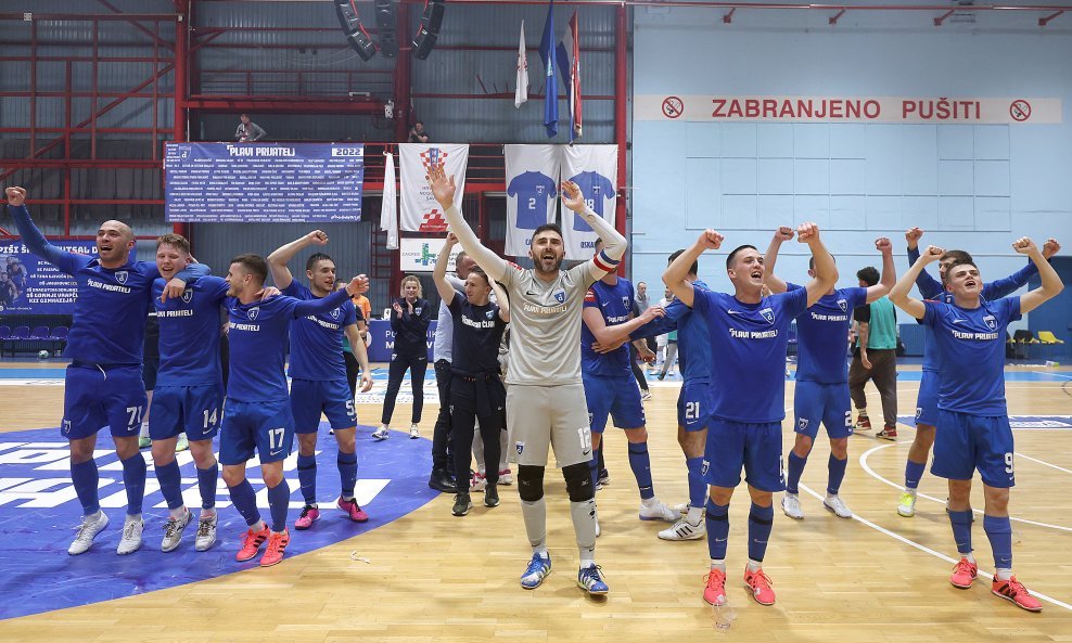 Slavlje igrača Futsal Dinama u Domu sportova, nakon ulaska u finale