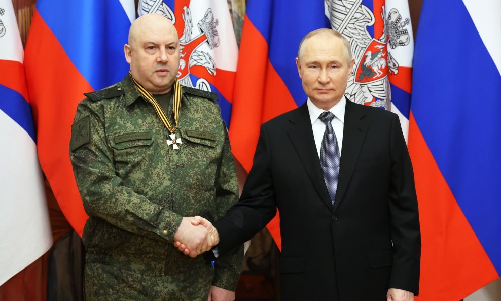 Sergej Surovikin i Vladimir Putin, prosinac 2022.