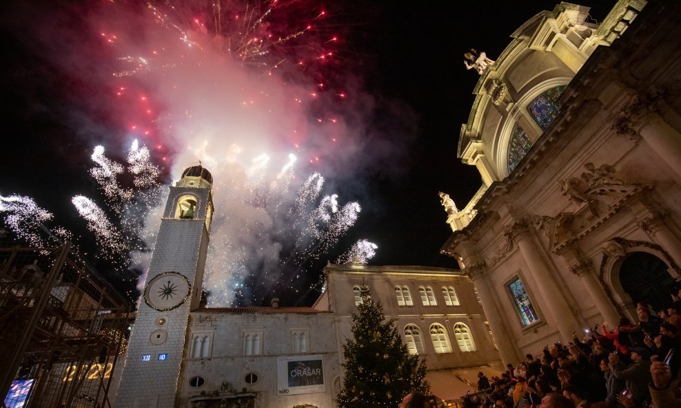 Vatromet na dočeku u Durovniku