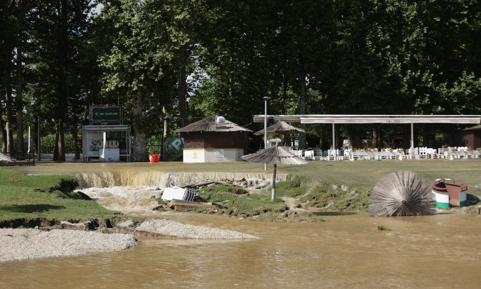 Jezero Šoderice nakon poplave je potpuno uništeno