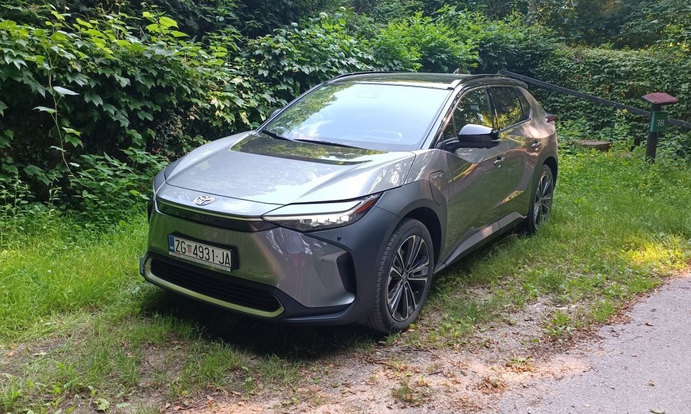 Toyota bZ4X EV 71.4 kWh AWD 5D EV/T STYLE