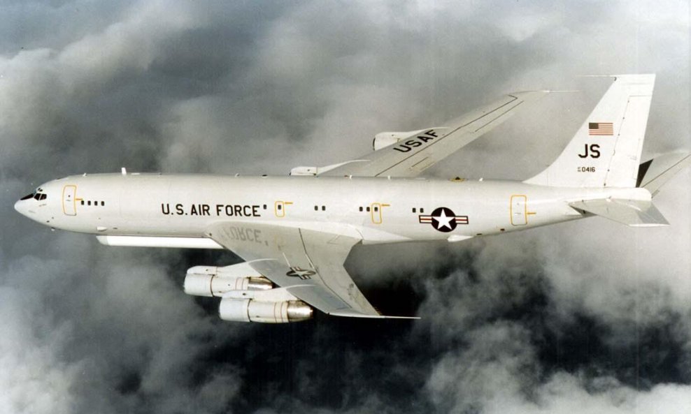 E-8C je nastao na temelju putničkog Boeinga 707