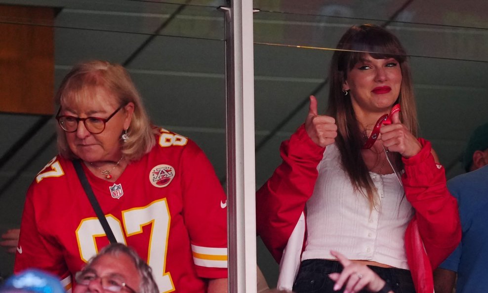 Donna Kelce i Taylor Swift