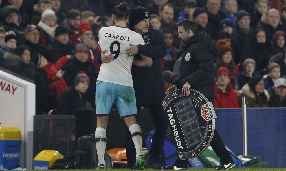 Andy Carroll i Slaven Bilić