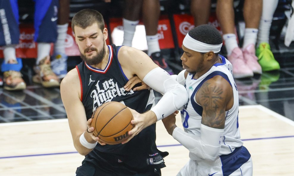 Ivica Zubac vs Dallas