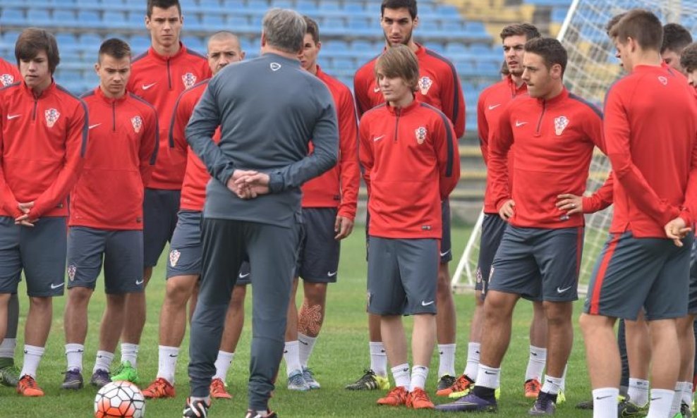 Nenad Gračan Alen Halilović Ante Ćorić hrvatska nogometna u-21 reprezentacija