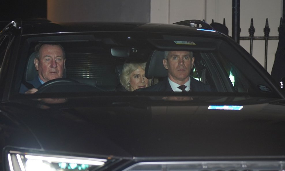 Kraljica Camilla dolazi u posjet kralju Charlesu