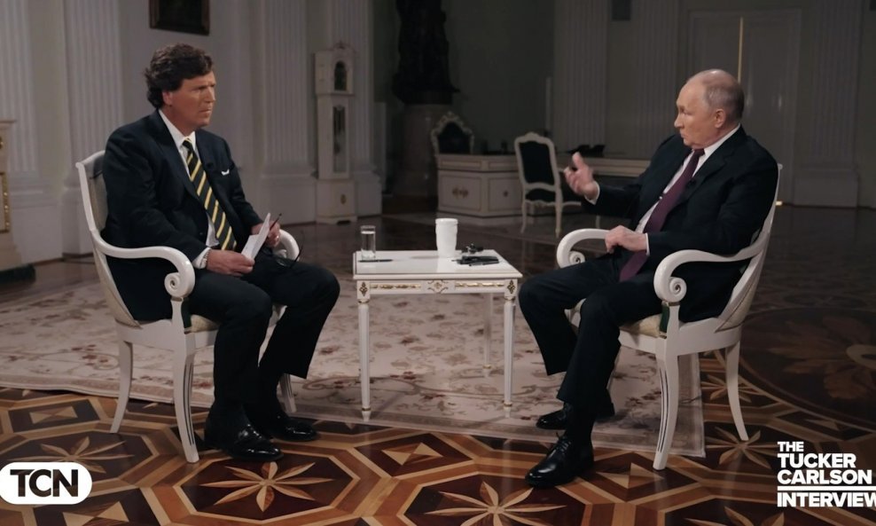 Vladimir Putin i Tucker Carlson
