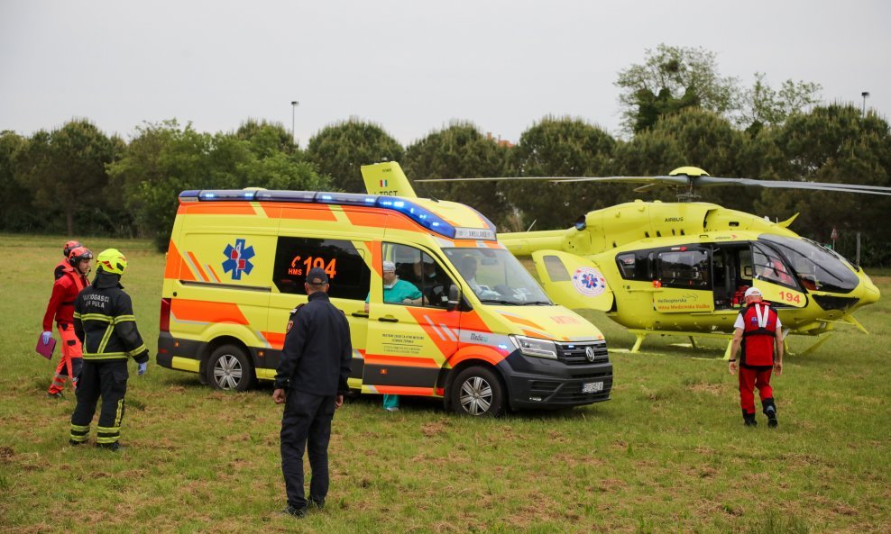 Helikopter stigao po teško ozlijeđenog muškarca u Puli