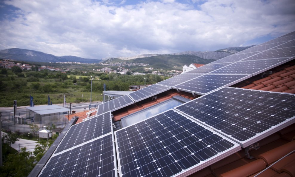 Ugradnja solarnih panela sve popularnija