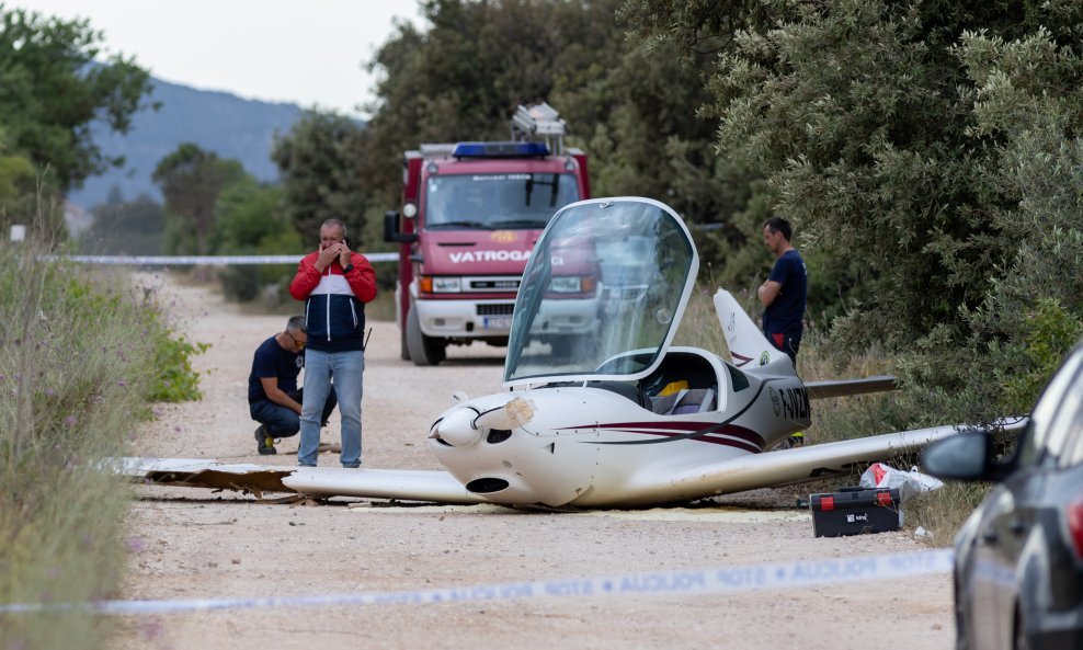 Očevid na mjestu pada aviona na Hvaru