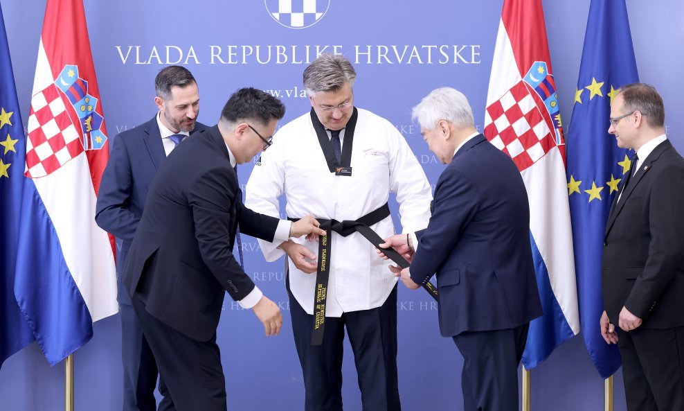 Plenković je na poklon dobio dobok i crni pojas