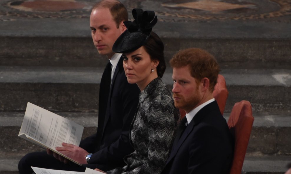 Prinčevi William i Harry, Kate Middleton