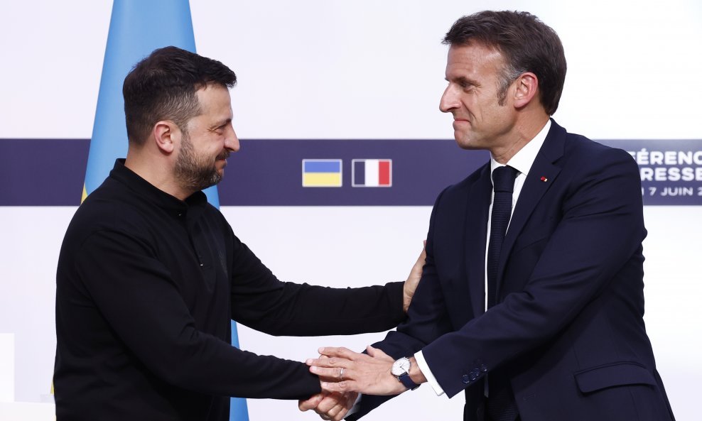 Volodimir Zelenski i Emmanuel Macron