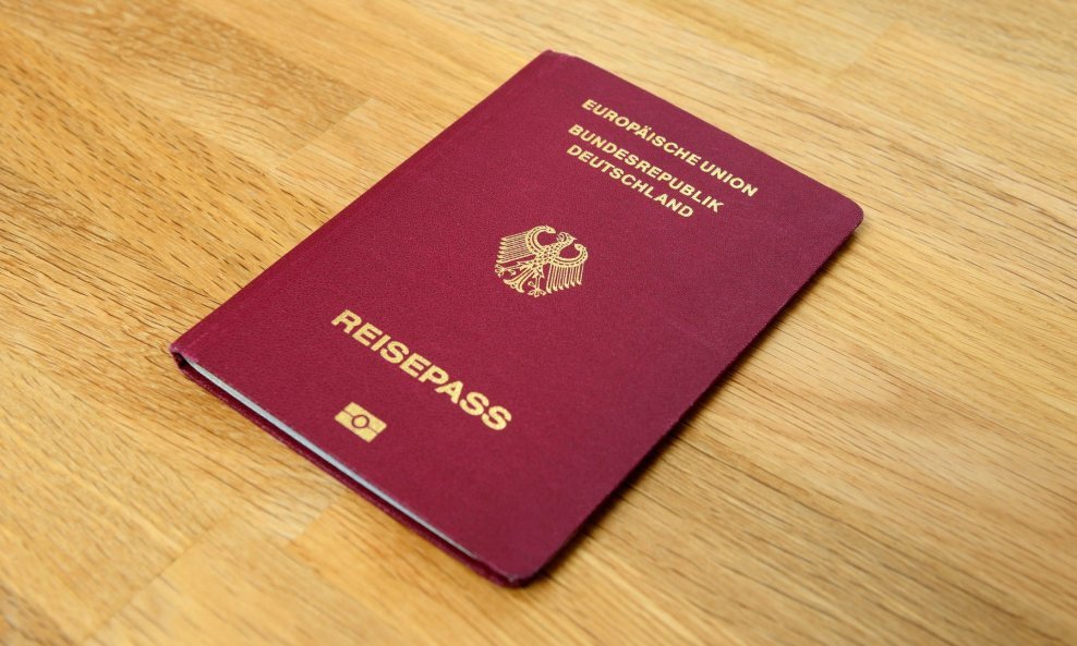 Njemačka putovnica, ilustrativna fotografija