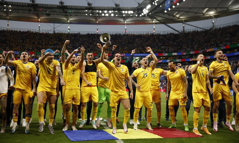 Slavlje rumunjskih nogometaša nkon ulaska u osminu finala Eura
