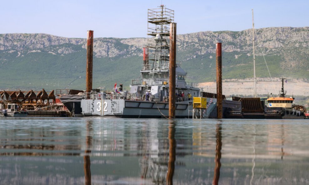 U Splitu porinut prvi obalni ophodni brod