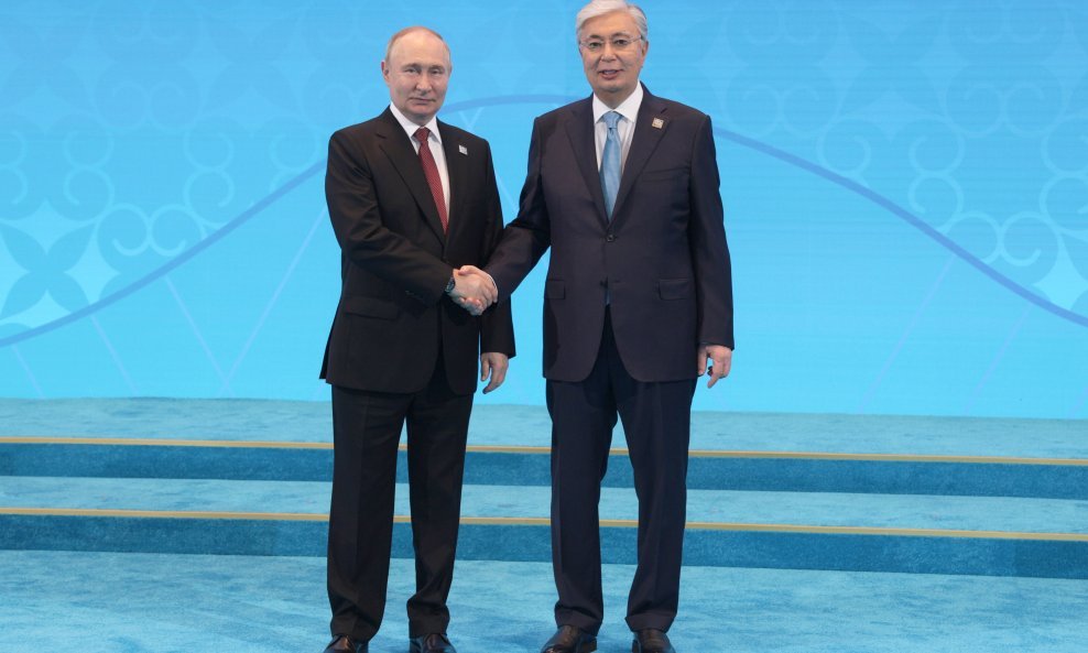Vladimir Putin i Kassym-Jomart Tokayev, predsjednik Kazahstana