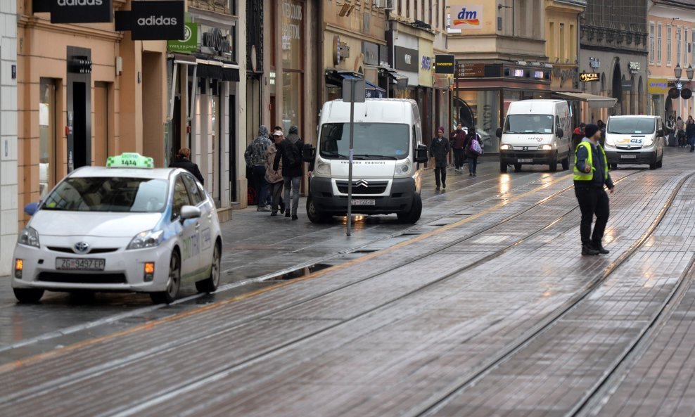 Dostavna vozila u centru Zagreba