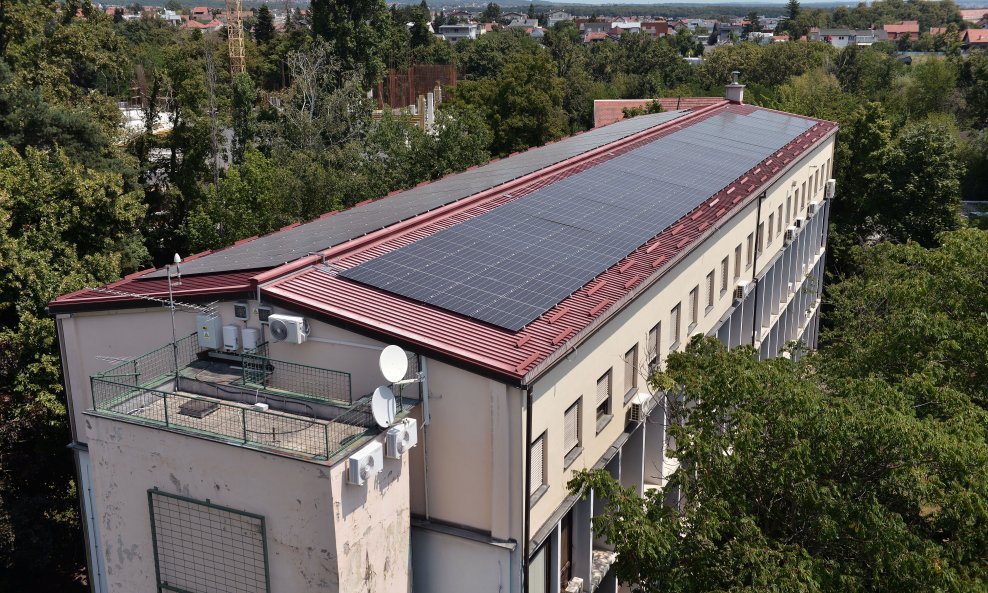 PMF, solarna elektrana