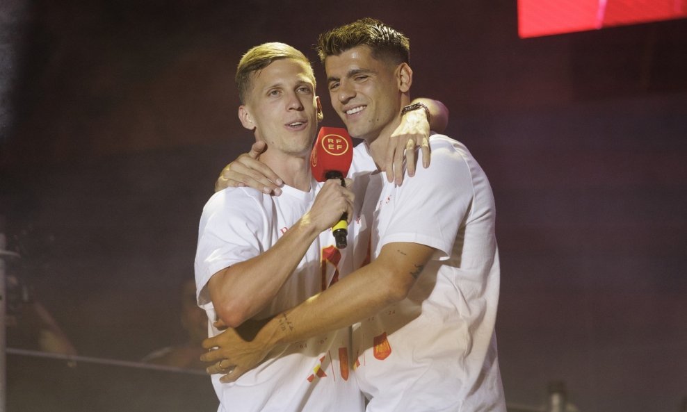 Dani Olmo (lijevo) i Alvaro Morata