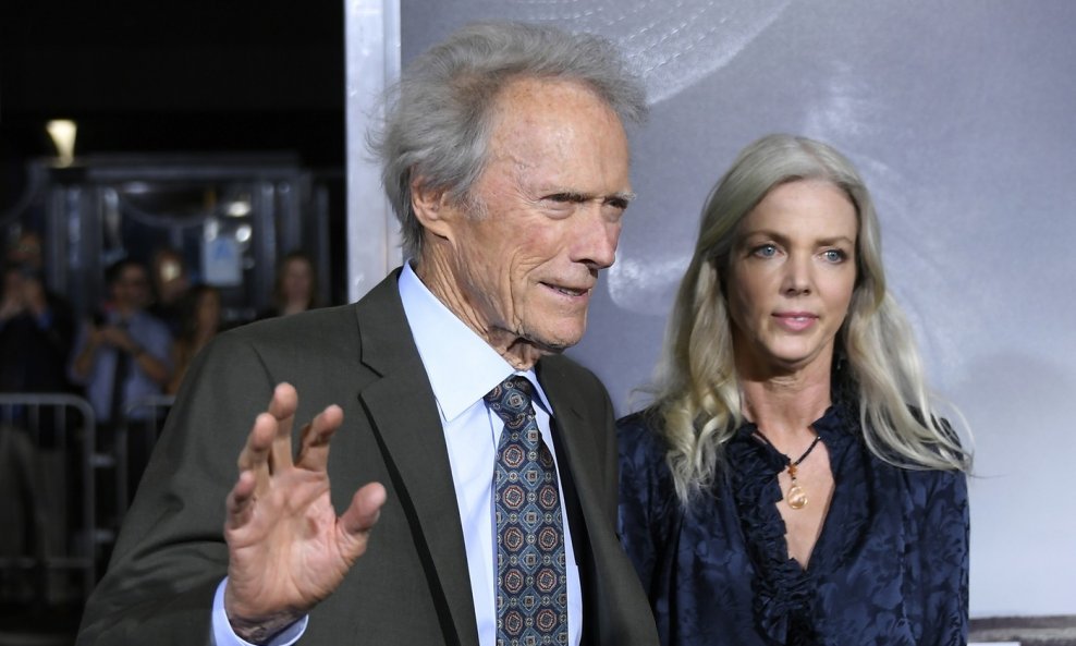 Christina Sandera i Clint Eastwood