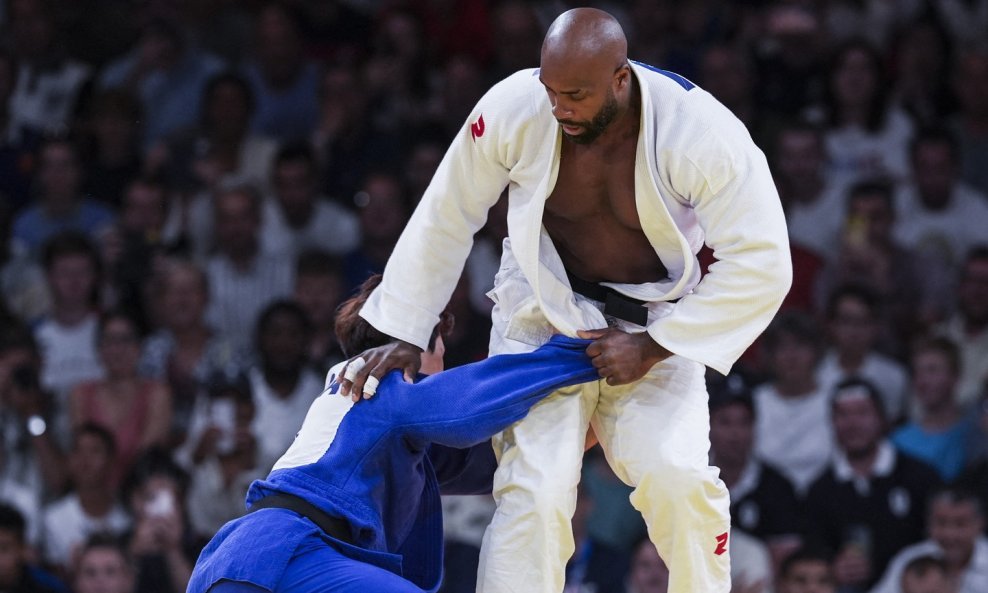 Teddy Riner protiv Leea Joonhwana