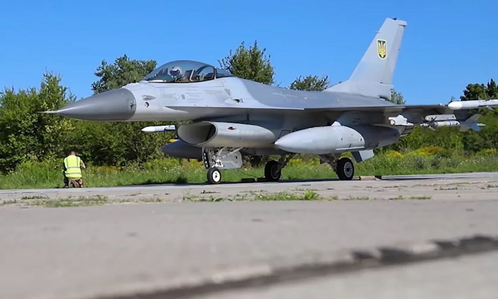 Borbeni avioni F-16 stigli u Ukrajinu