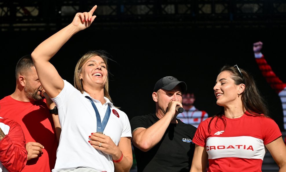 Sandra Elkasević i Barbara Matić