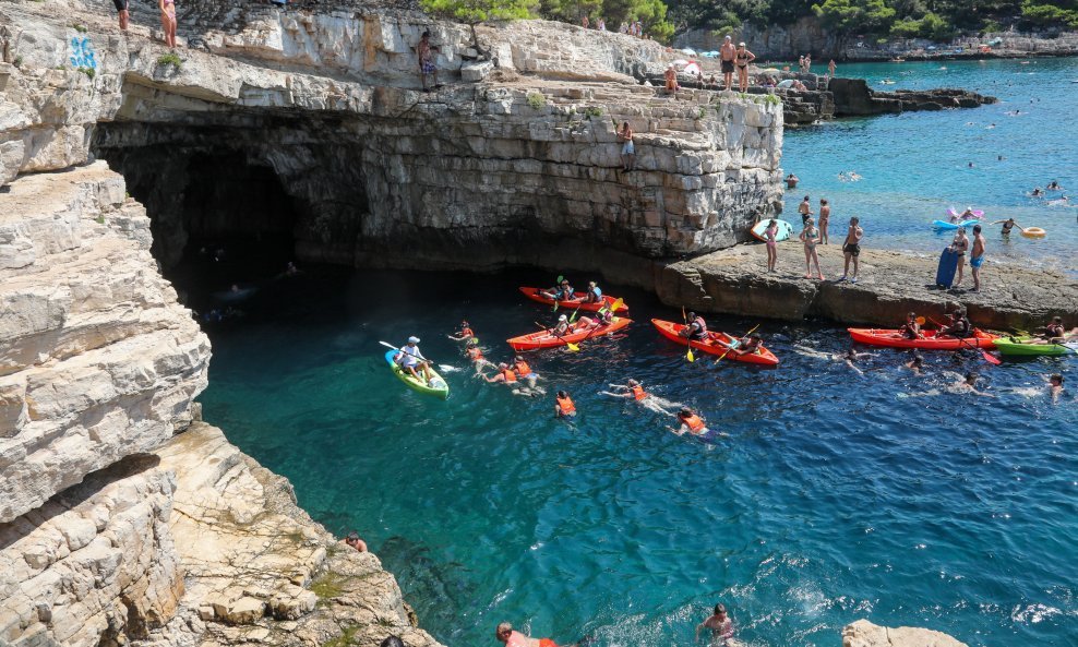 Plaža Golubove stijene