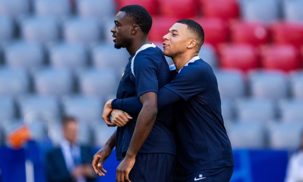 Youssouf Fofana (lijevo) i Kylian Mbappé