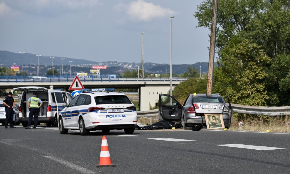 U prometnoj nesreći na čvoru Jankomir poginula jedna osoba